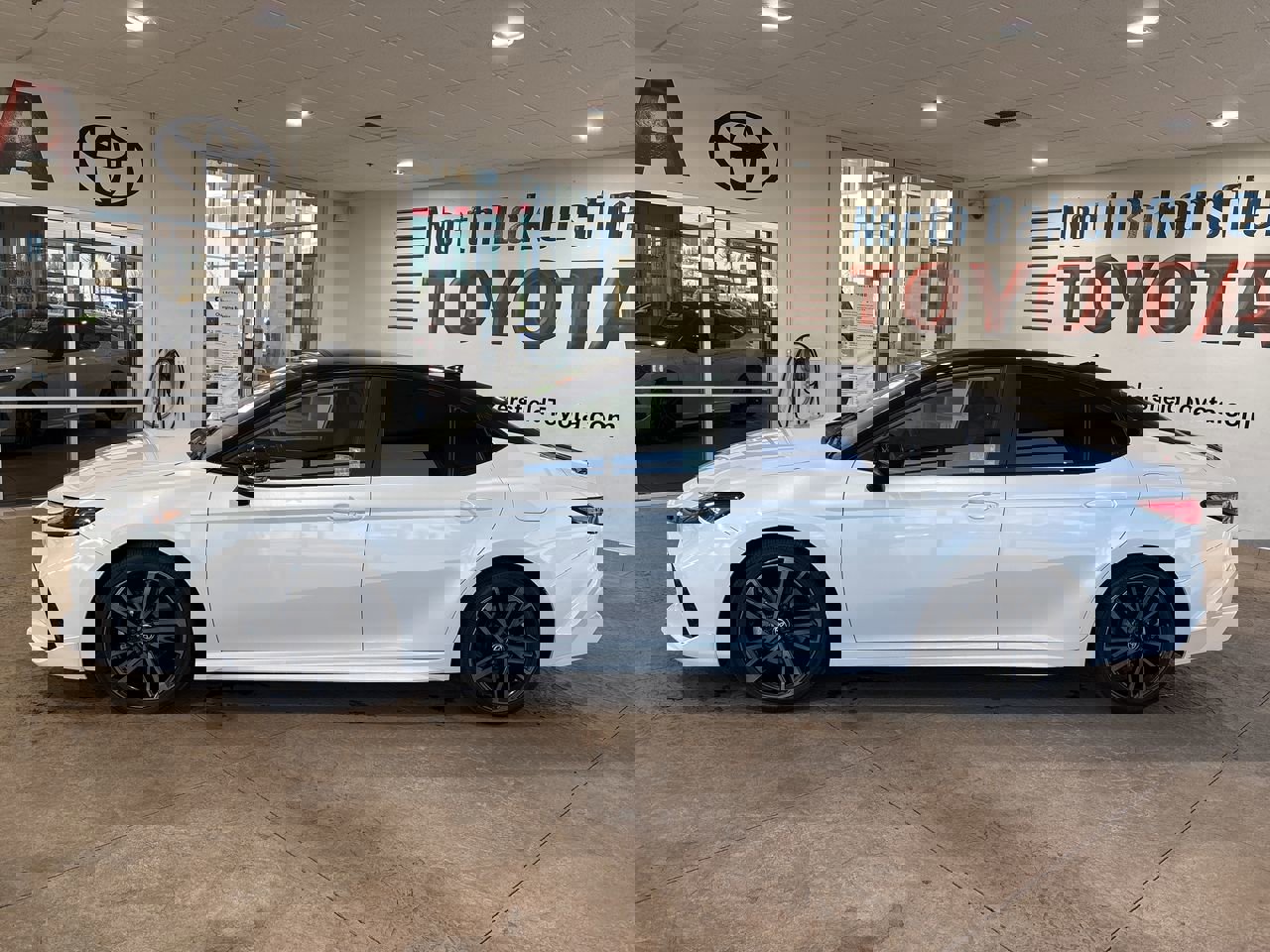 Used 2025 Toyota Camry XSE image 7