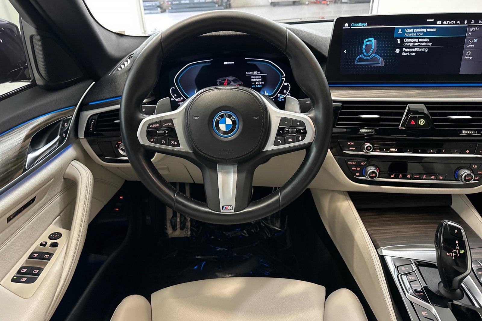 Certified 2023 BMW 530e w/ M Sport Package image 28