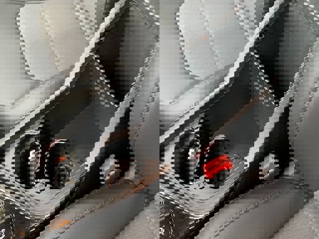 Used 2025 Kia Niro EX image 27