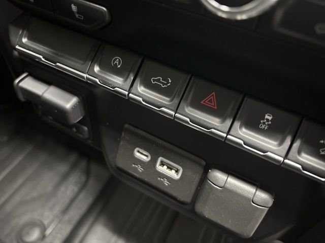 Used 2021 GMC Sierra 1500 Elevation image 18