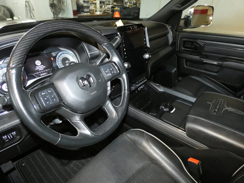 Used 2022 RAM 2500 Limited w/ Towing Technology Group image 9