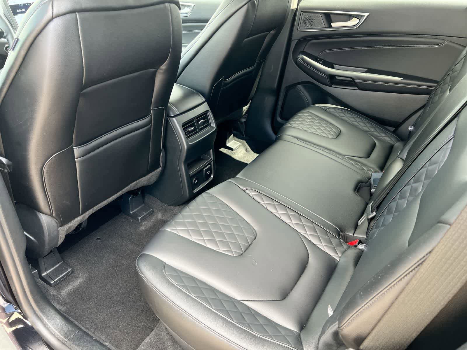 Used 2024 Ford Edge Titanium AWD/4WD image 18