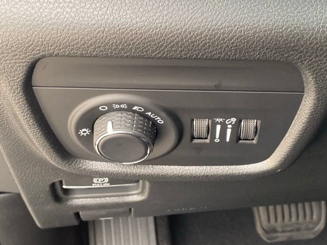 New 2025 Jeep Grand Cherokee Laredo X w/ Luxury Tech Group I AWD/4WD image 26