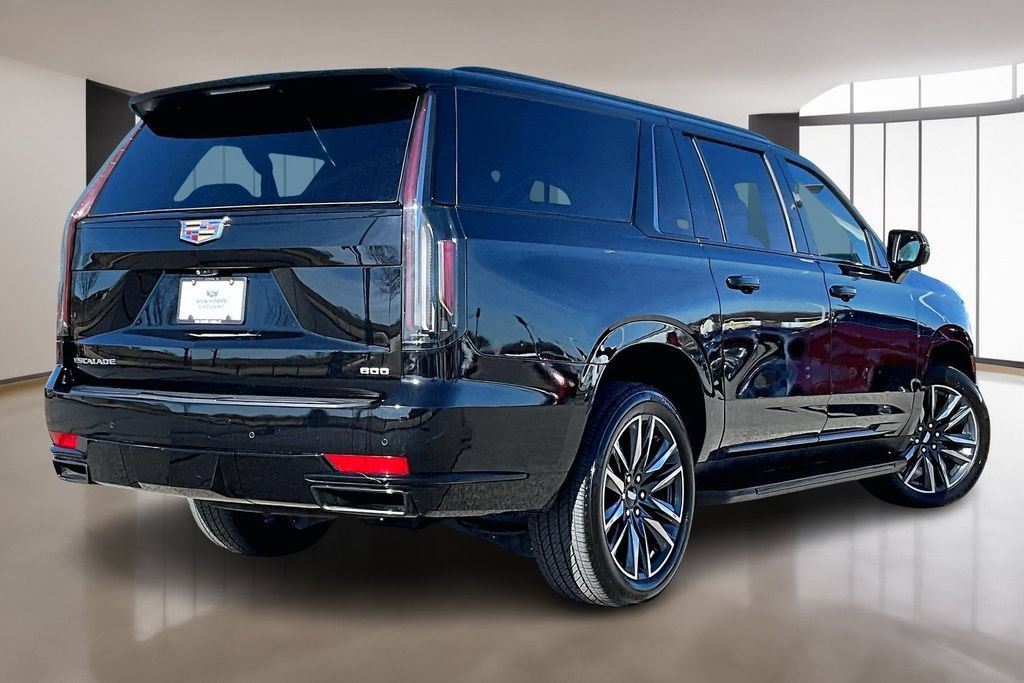 Used 2023 Cadillac Escalade ESV Sport AWD/4WD image 2