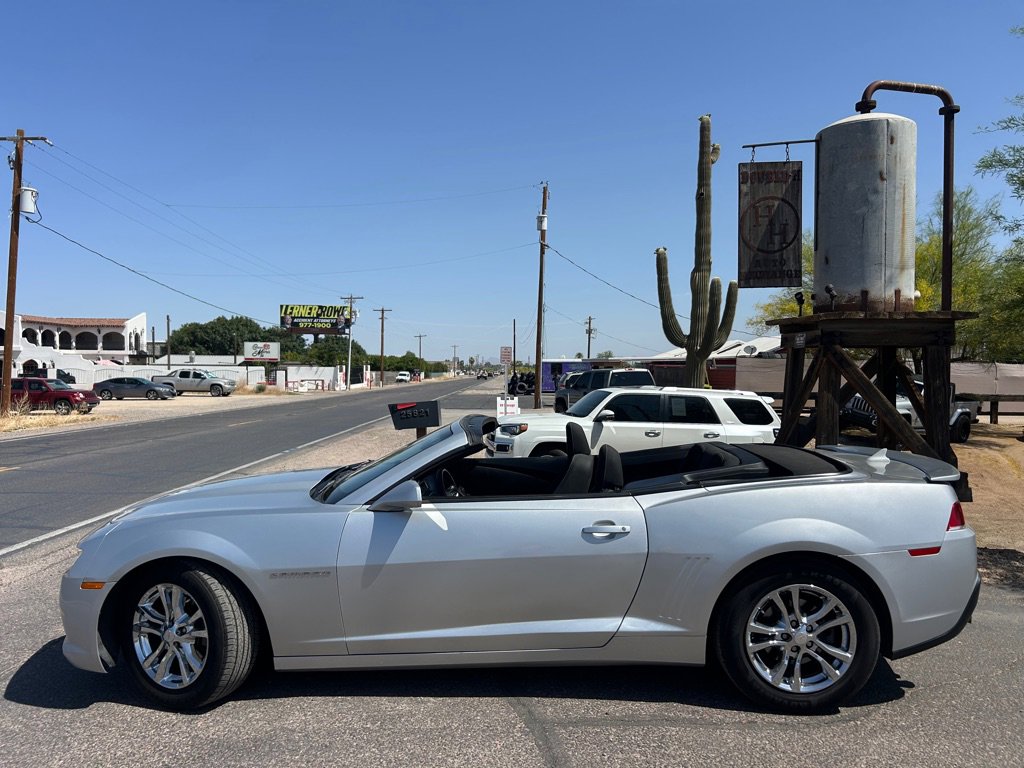 Used 2015 Chevrolet Camaro LT image 4