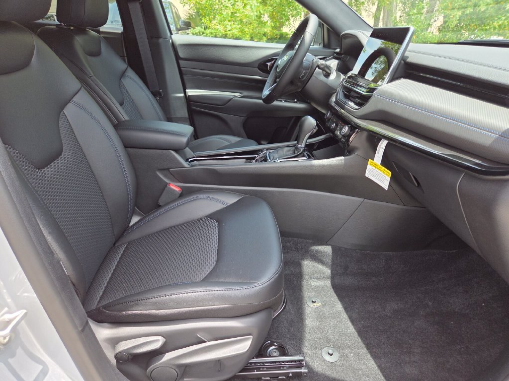 New 2026 Jeep Compass Latitude AWD/4WD image 15