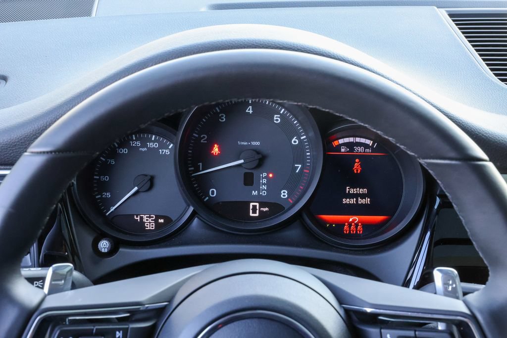 Certified 2026 Porsche Macan Turbo AWD/4WD image 17