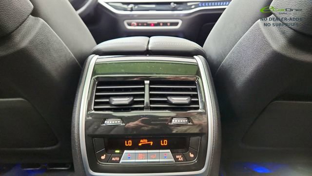 Used 2024 BMW X7 xDrive40i w/ M Sport Package AWD/4WD image 42
