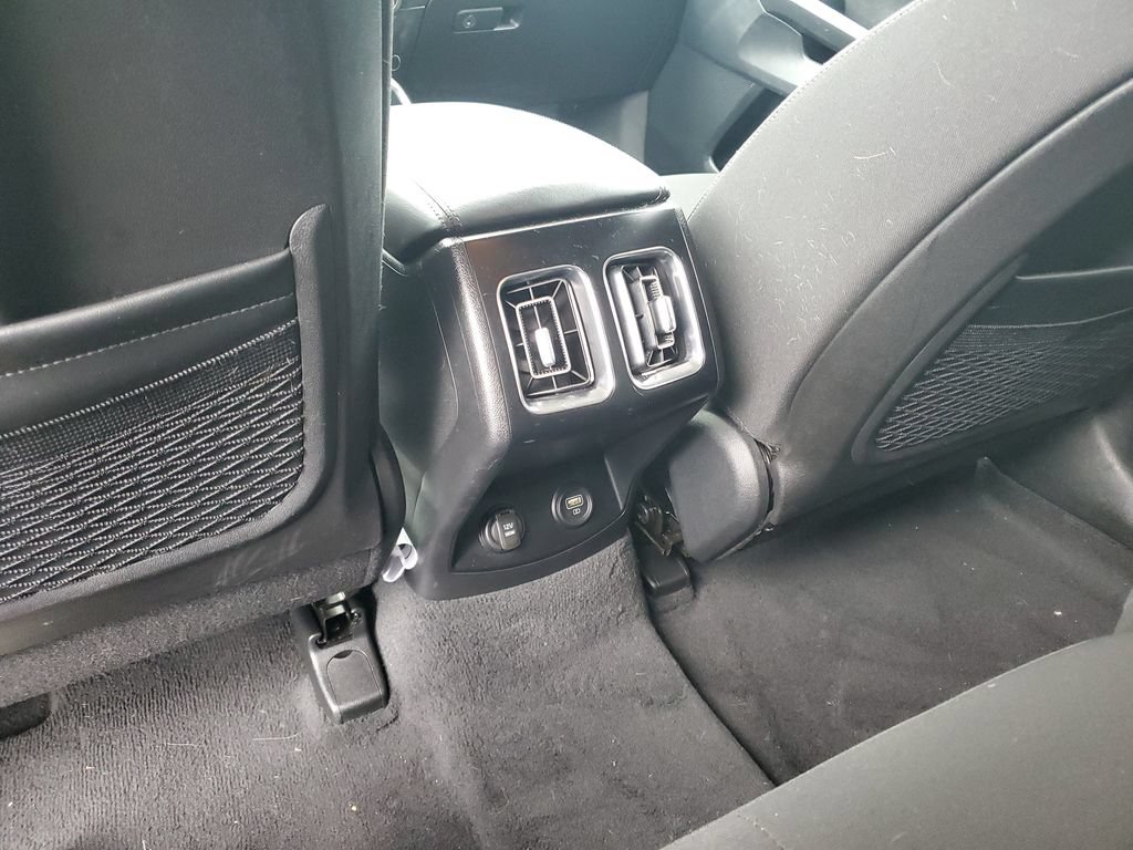 Certified 2023 Kia Sorento LX AWD/4WD image 25