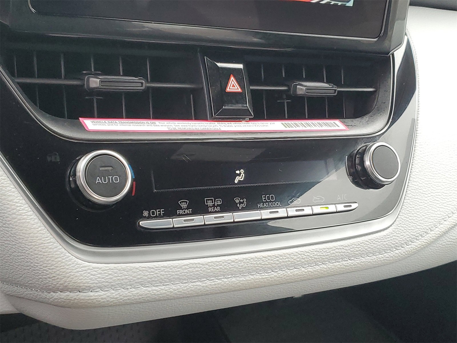 Used 2024 Toyota Corolla SE image 27