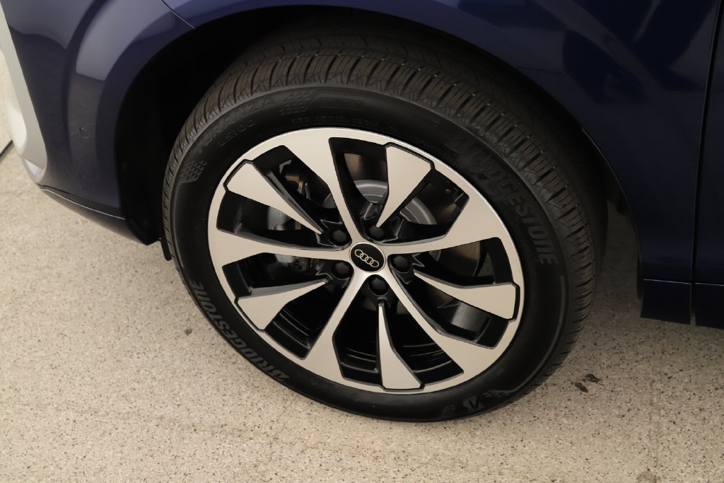 New 2026 Audi Q3 quattro 2.0T AWD/4WD image 33