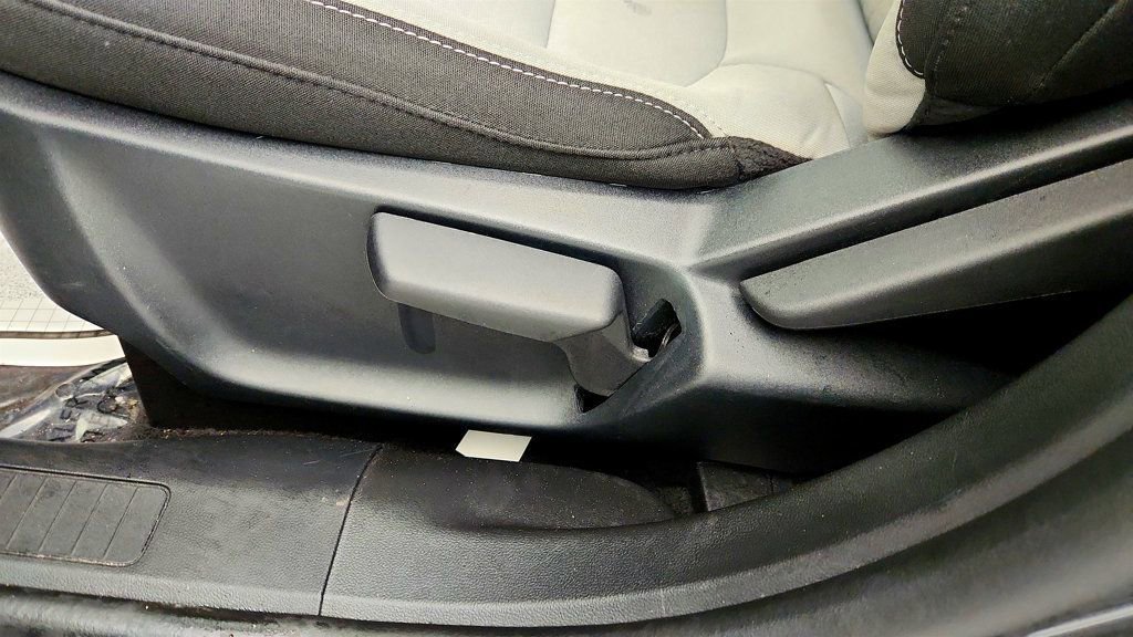 Used 2025 Ford Escape Active image 11