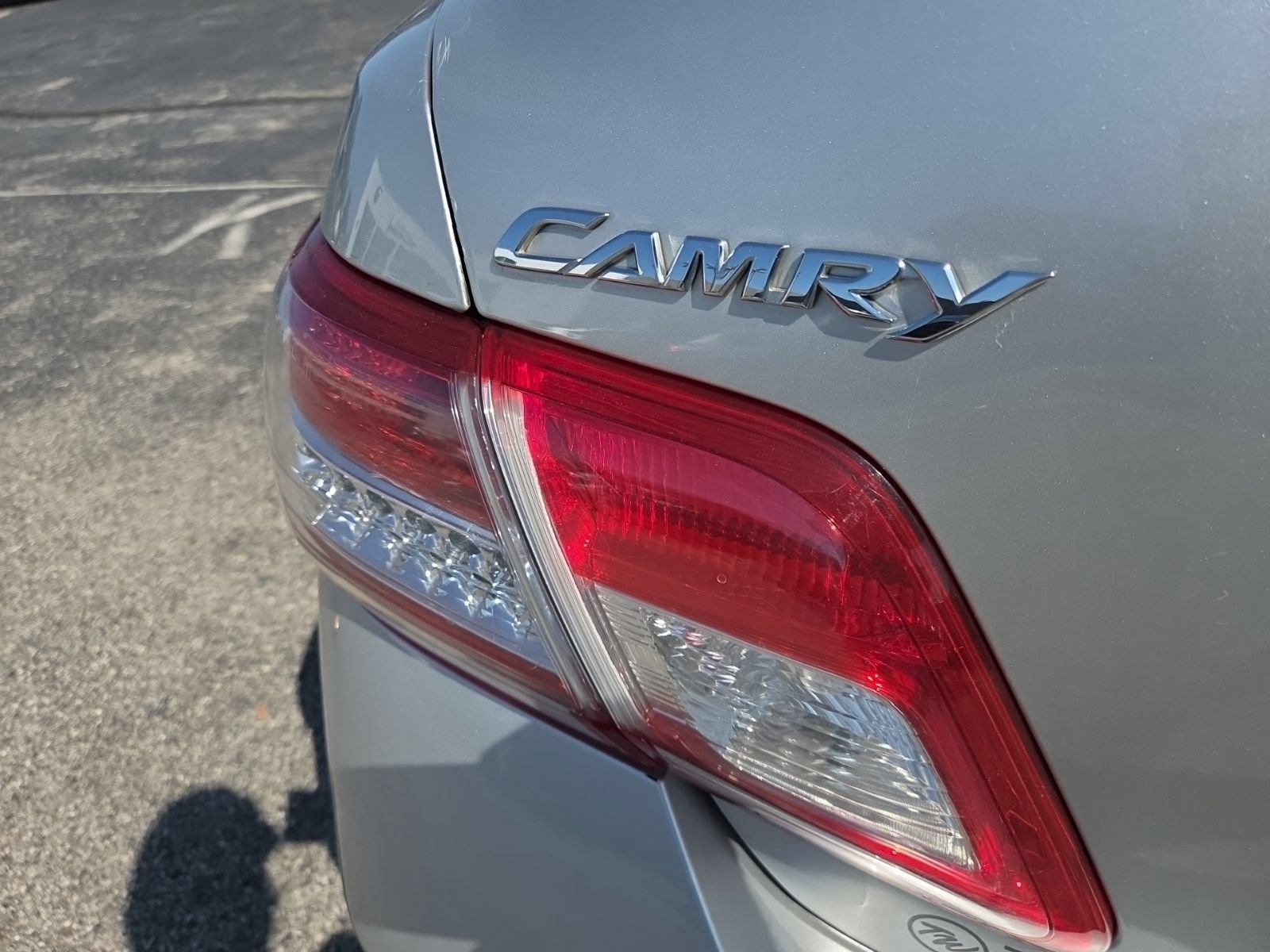 Used 2010 Toyota Camry FWD image 6
