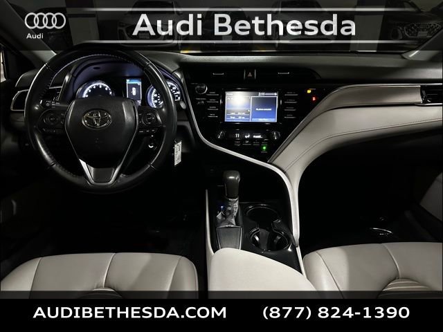 Used 2018 Toyota Camry SE w/ Moonroof Package image 11