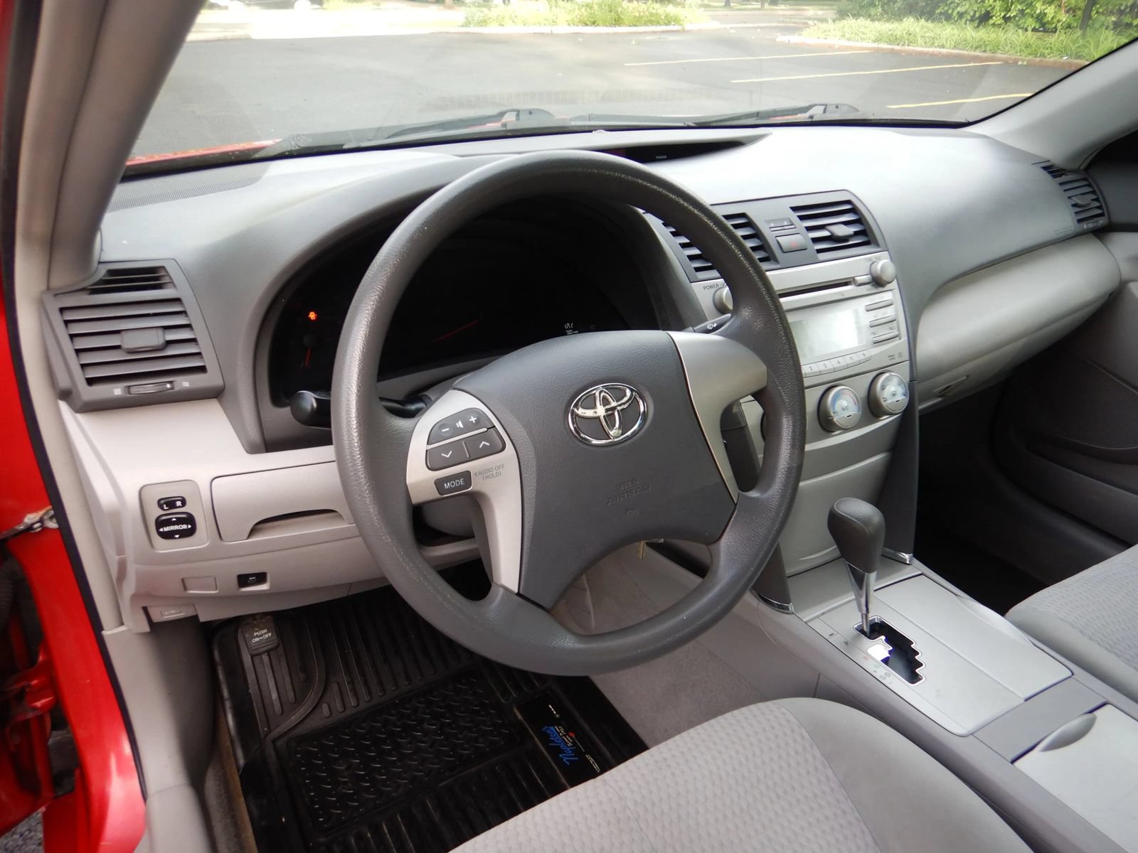 Used 2011 Toyota Camry LE w/ LE Extra-Value Pkg FWD image 13
