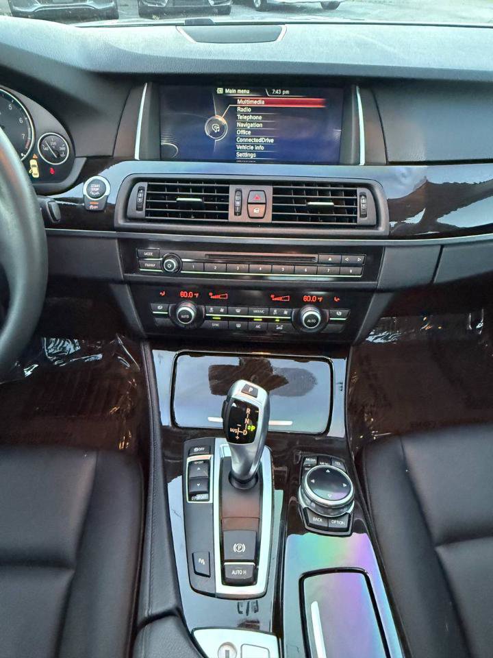 Used 2014 BMW 528i Sedan RWD image 35