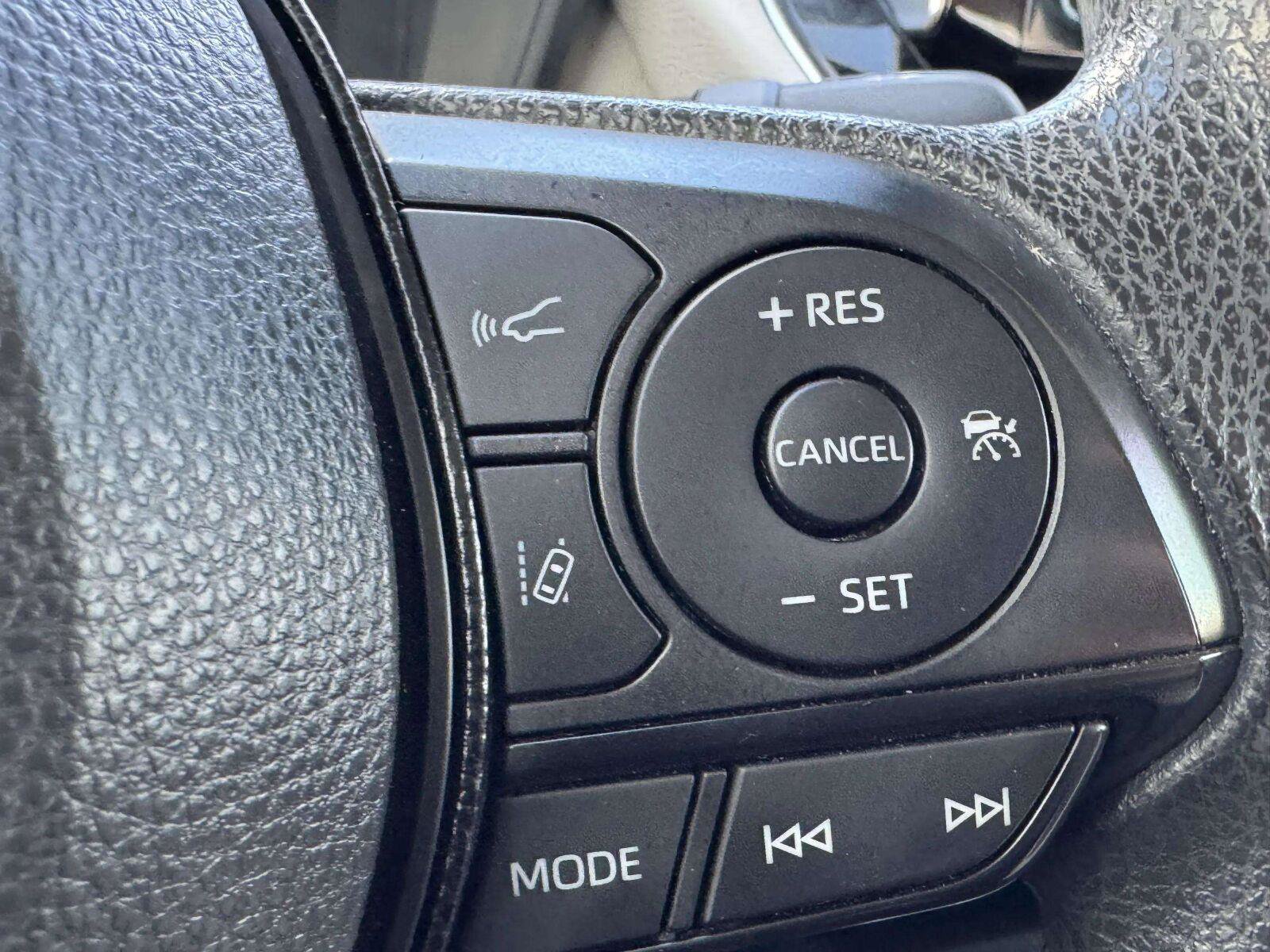 Used 2021 Toyota Corolla LE FWD image 24