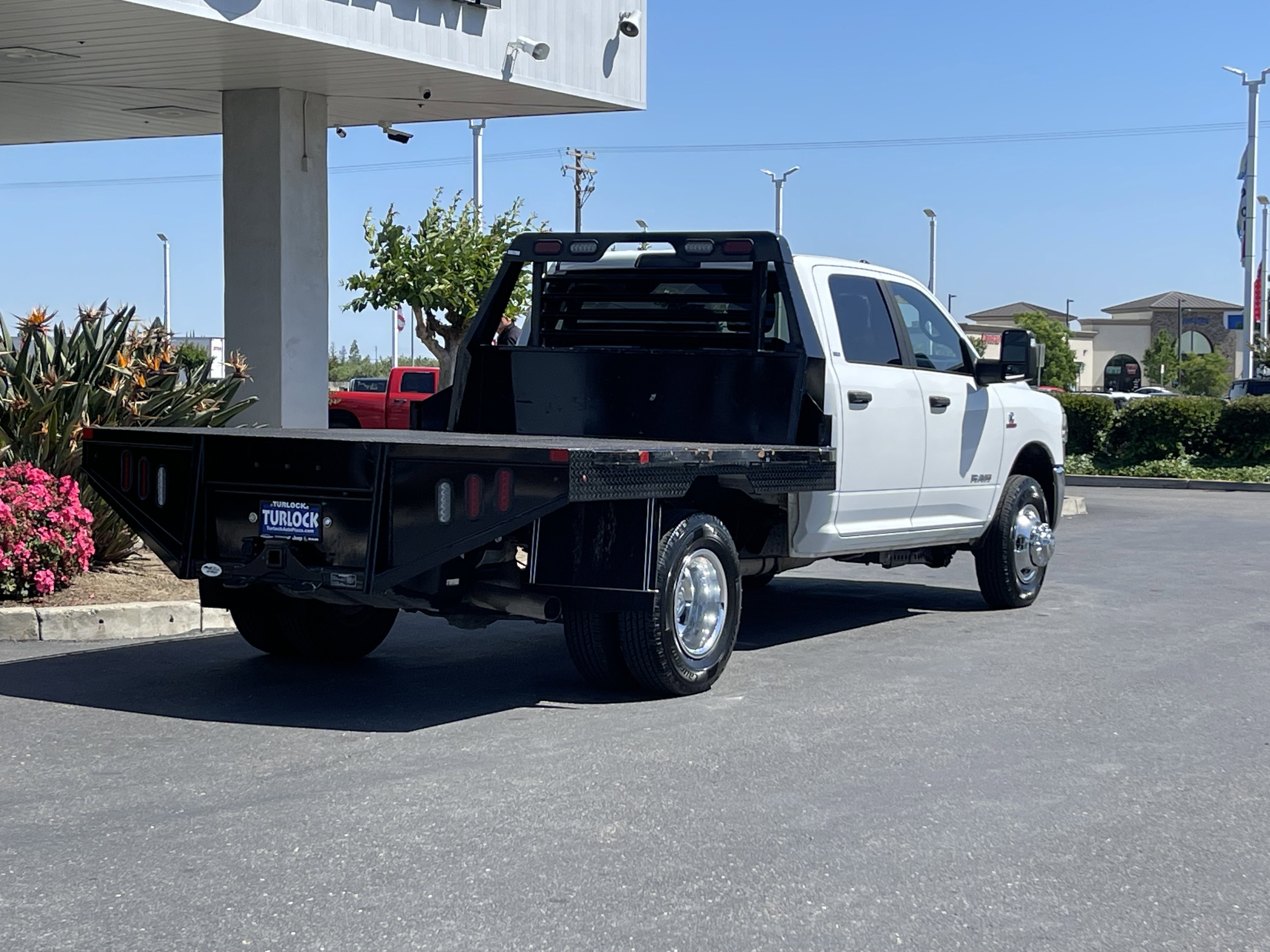 Used 2024 RAM 3500 SLT w/ Quick Order Package 2YG SLT AWD/4WD image 5