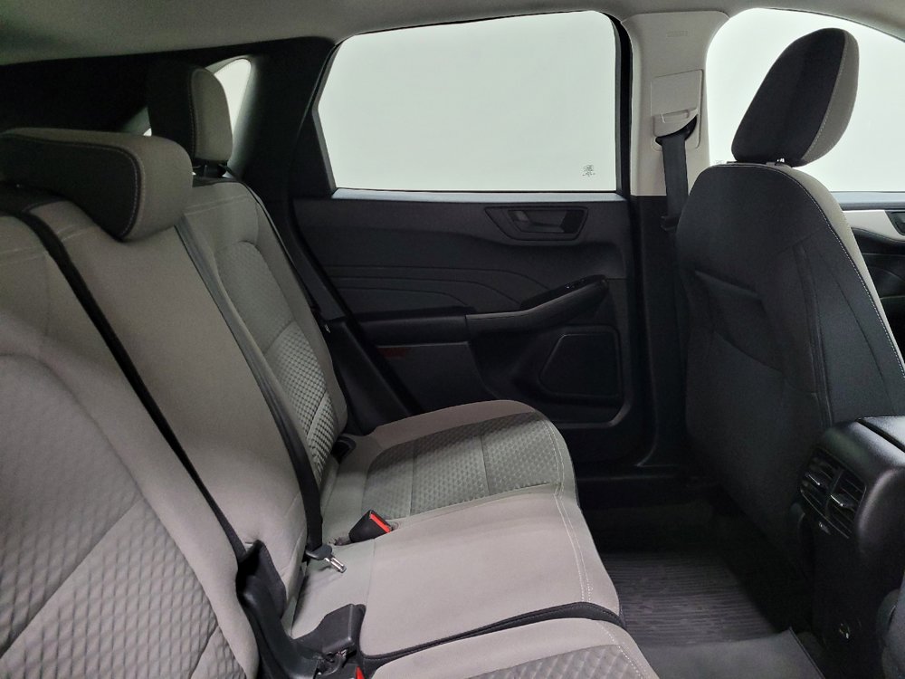 Used 2022 Ford Escape SE w/ SE Sport Appearance Package image 19