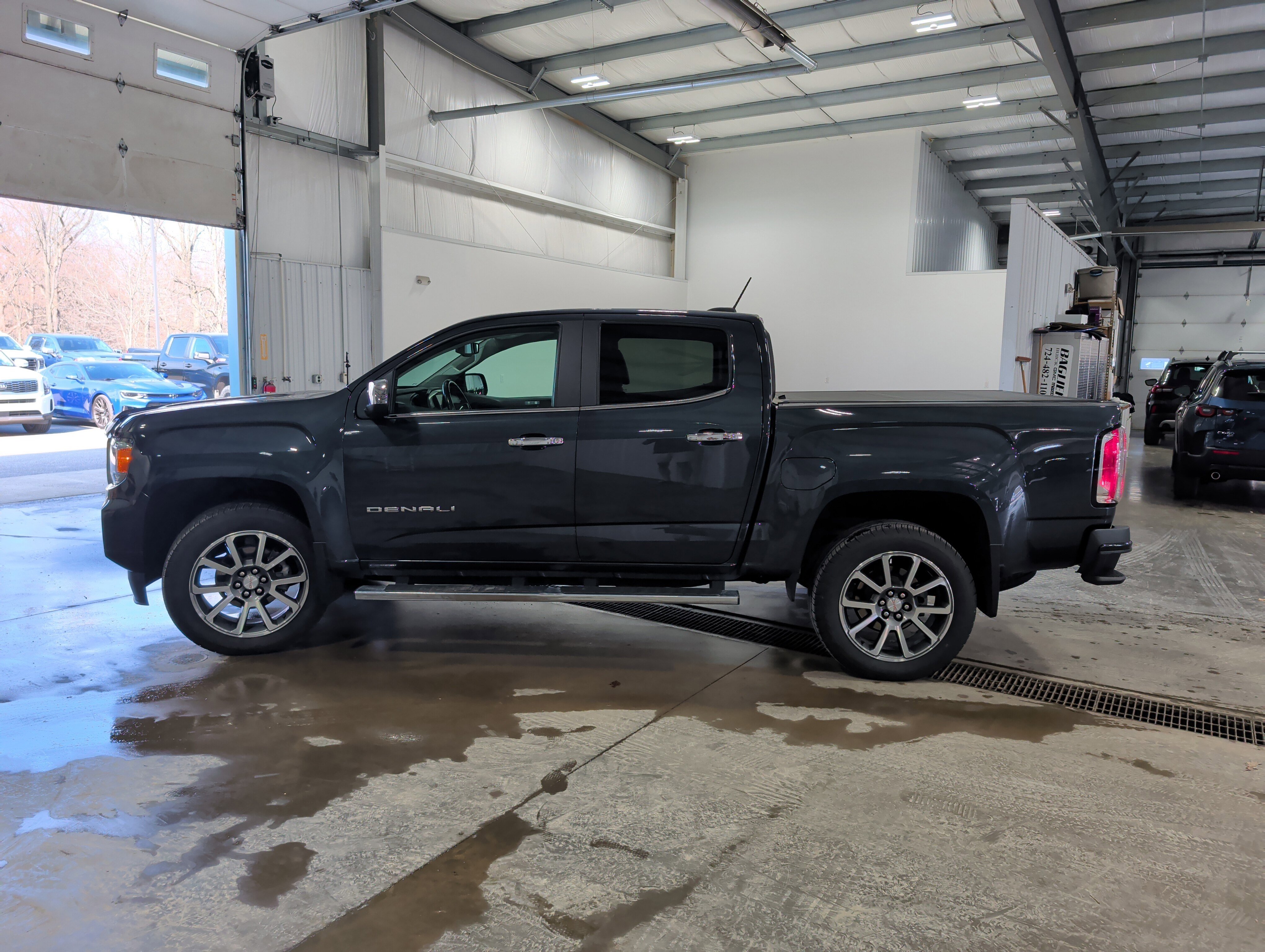 Used 2021 GMC Canyon Denali image 5