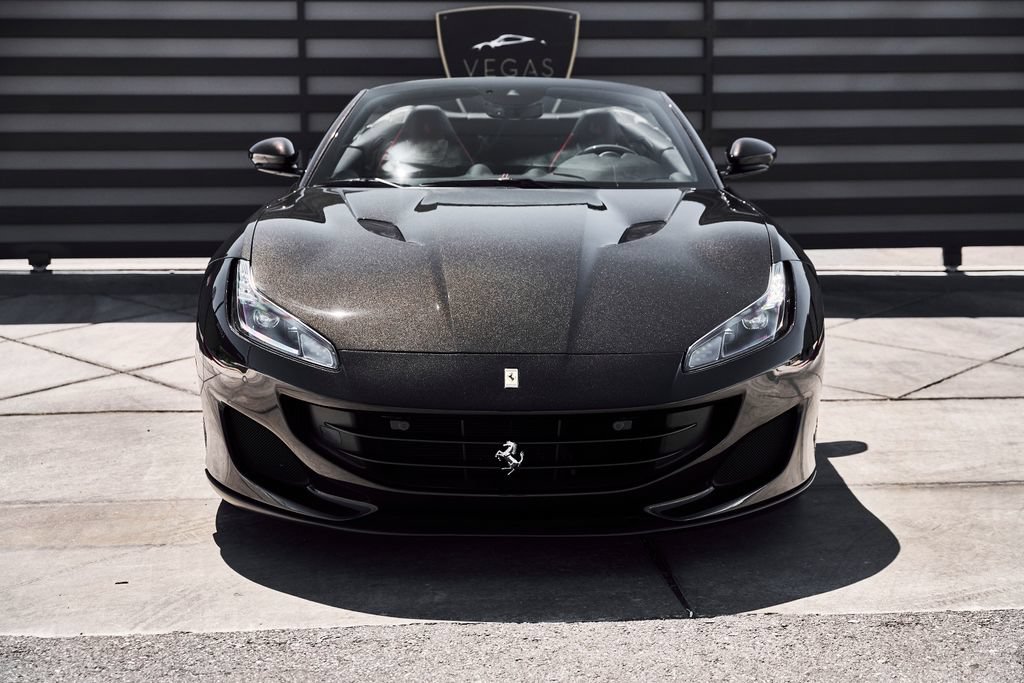Used 2020 Ferrari Portofino RWD image 16