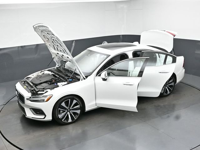 Used 2023 Volvo S60 B5 Ultimate image 39