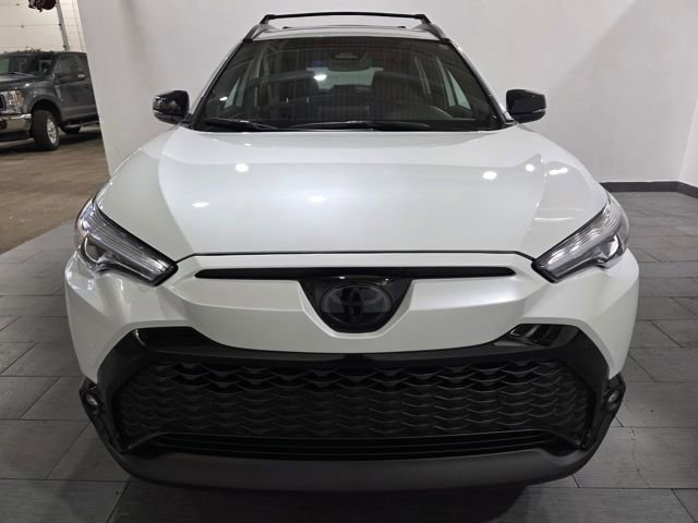 Used 2025 Toyota Corolla Cross XSE w/ Convenience Package image 8