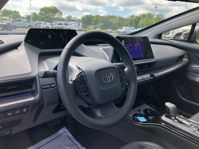 Used 2024 Toyota Prius XLE image 12