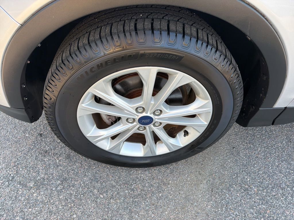 Used 2017 Ford Escape SE FWD image 10