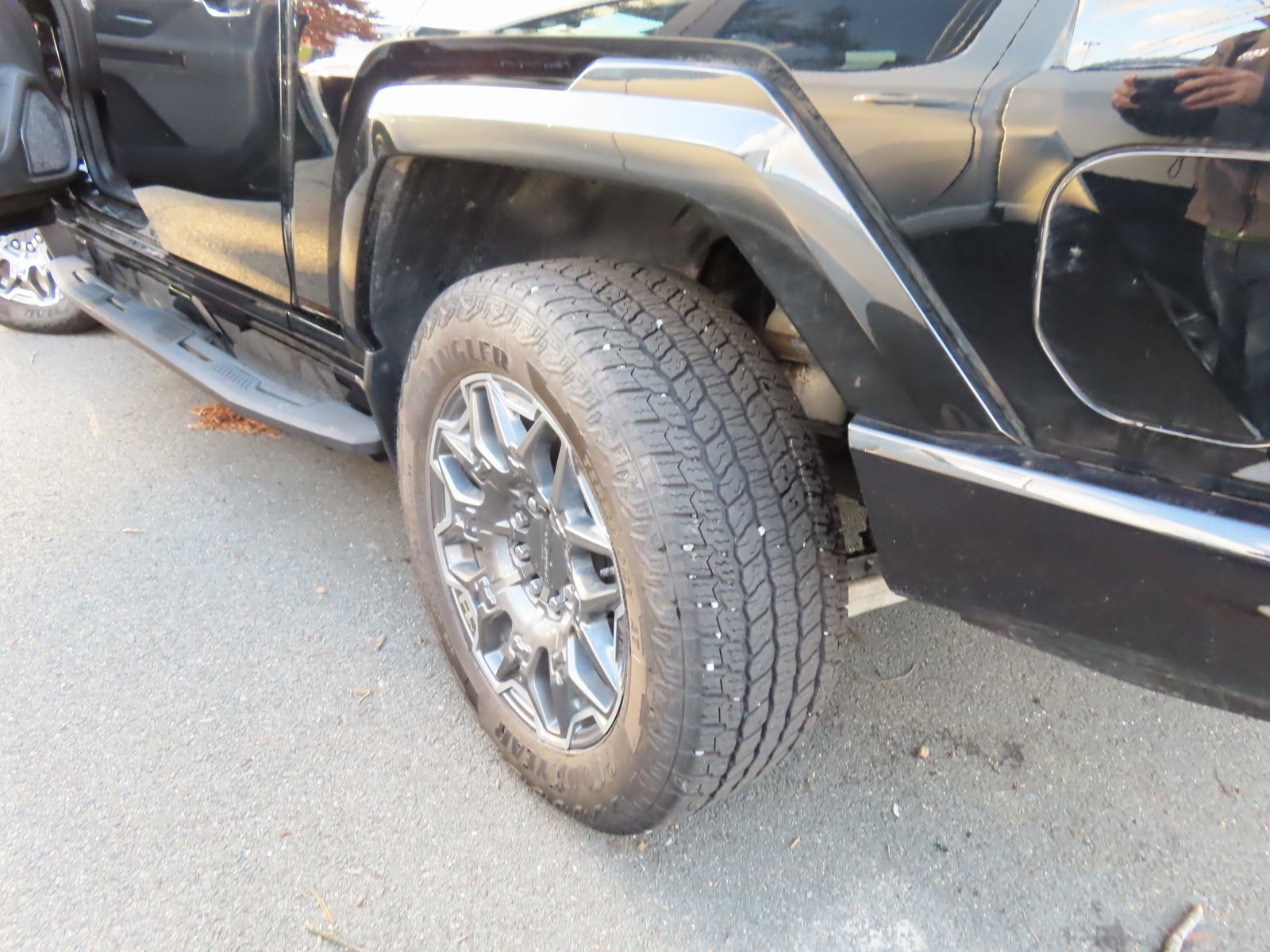 Used 2025 GMC Hummer EV 3X image 13