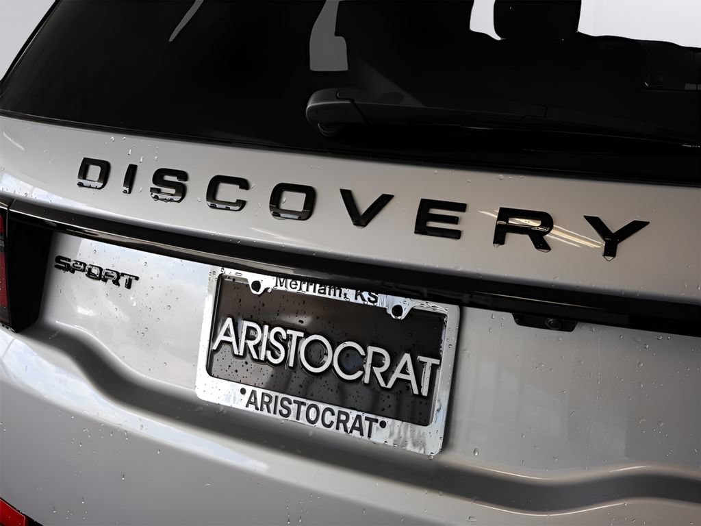 Used 2025 Land Rover Discovery Sport Dynamic SE AWD/4WD image 9