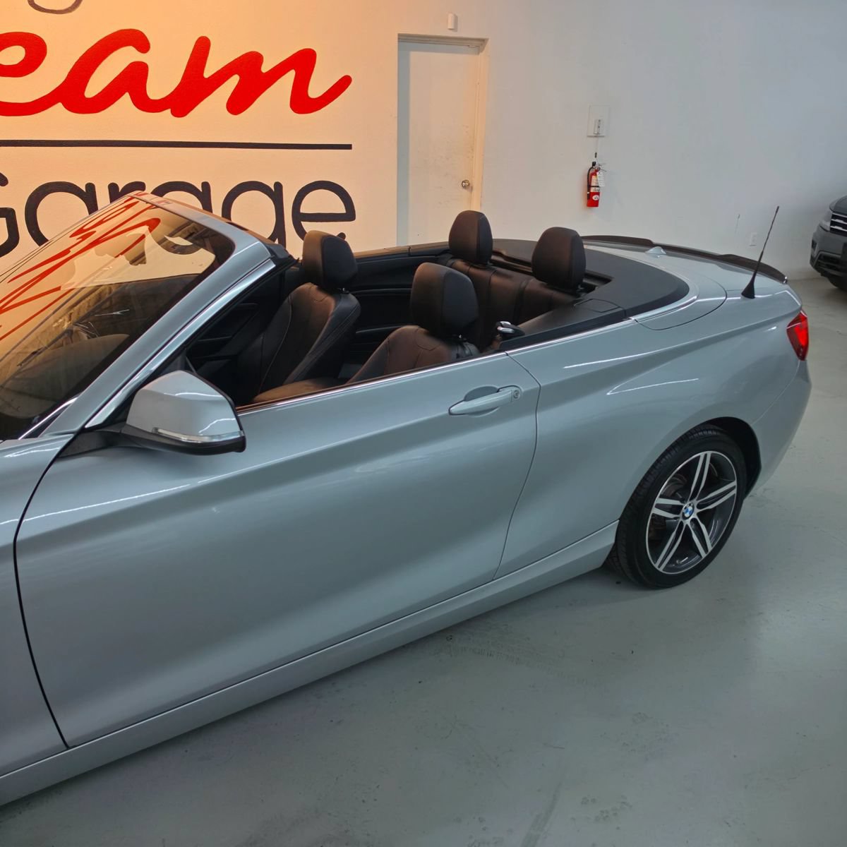 Used 2017 BMW 230i Convertible RWD image 29