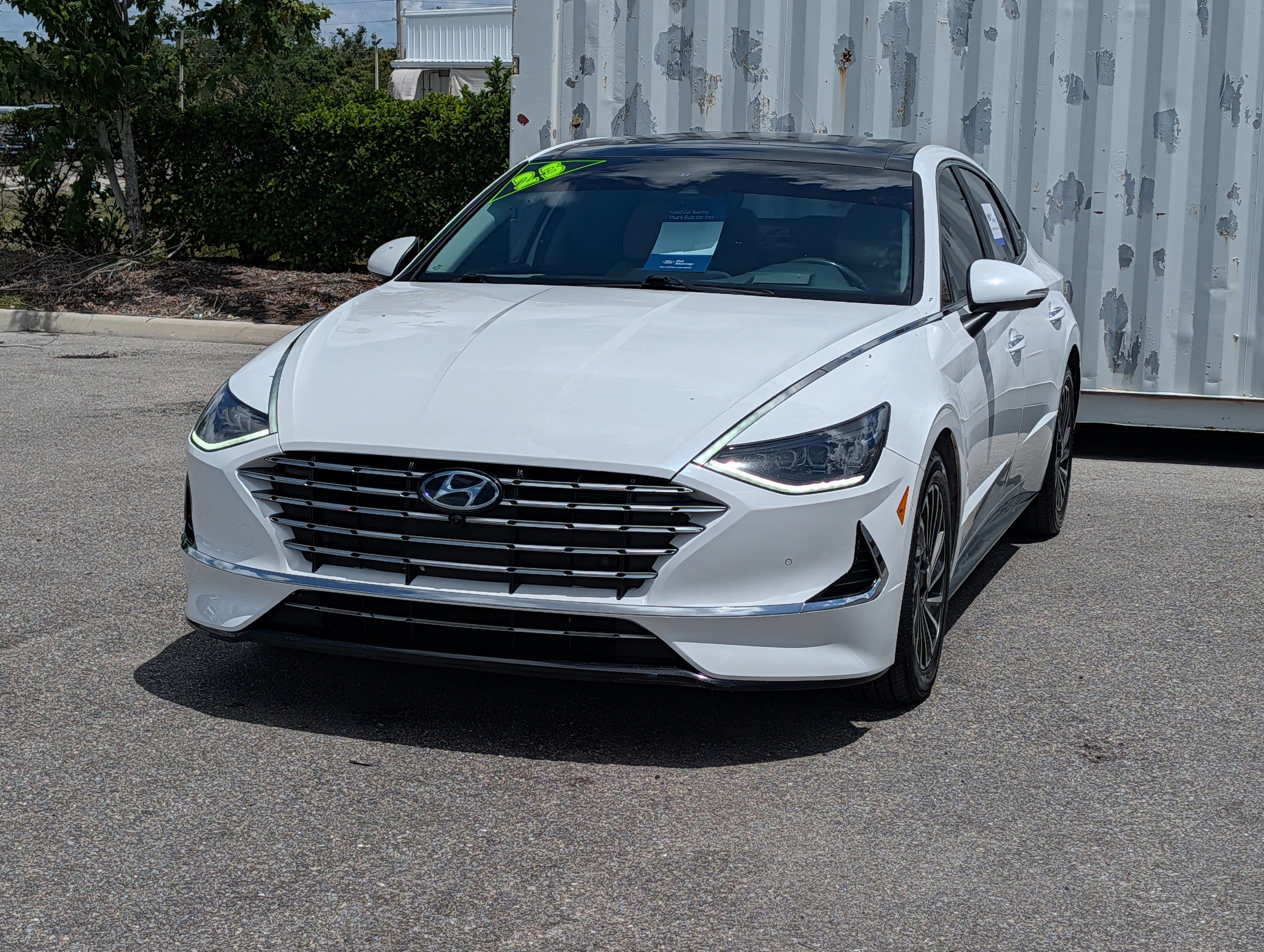 Used 2023 Hyundai Sonata Limited w/ Cargo Package FWD image 7