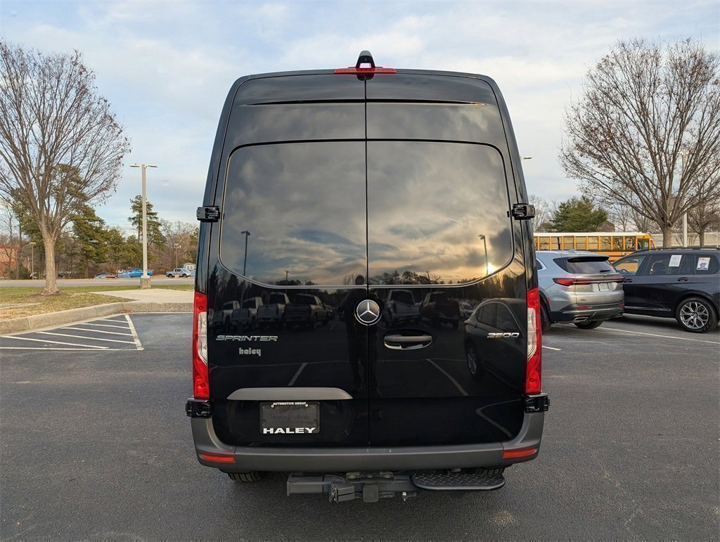 Used 2024 Mercedes-Benz Sprinter 144 Cargo image 7