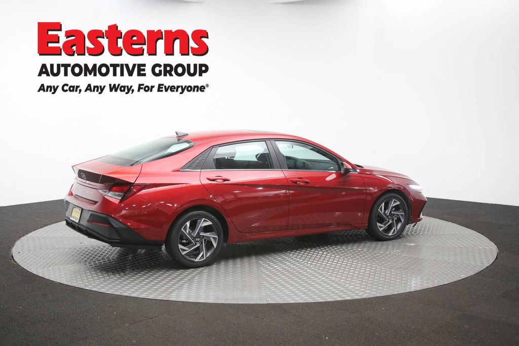 Used 2025 Hyundai Elantra SEL FWD image 45