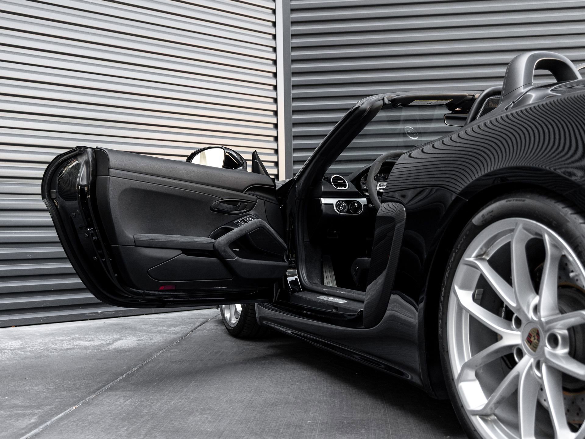 Certified 2022 Porsche 718 Boxster Spyder RWD image 15