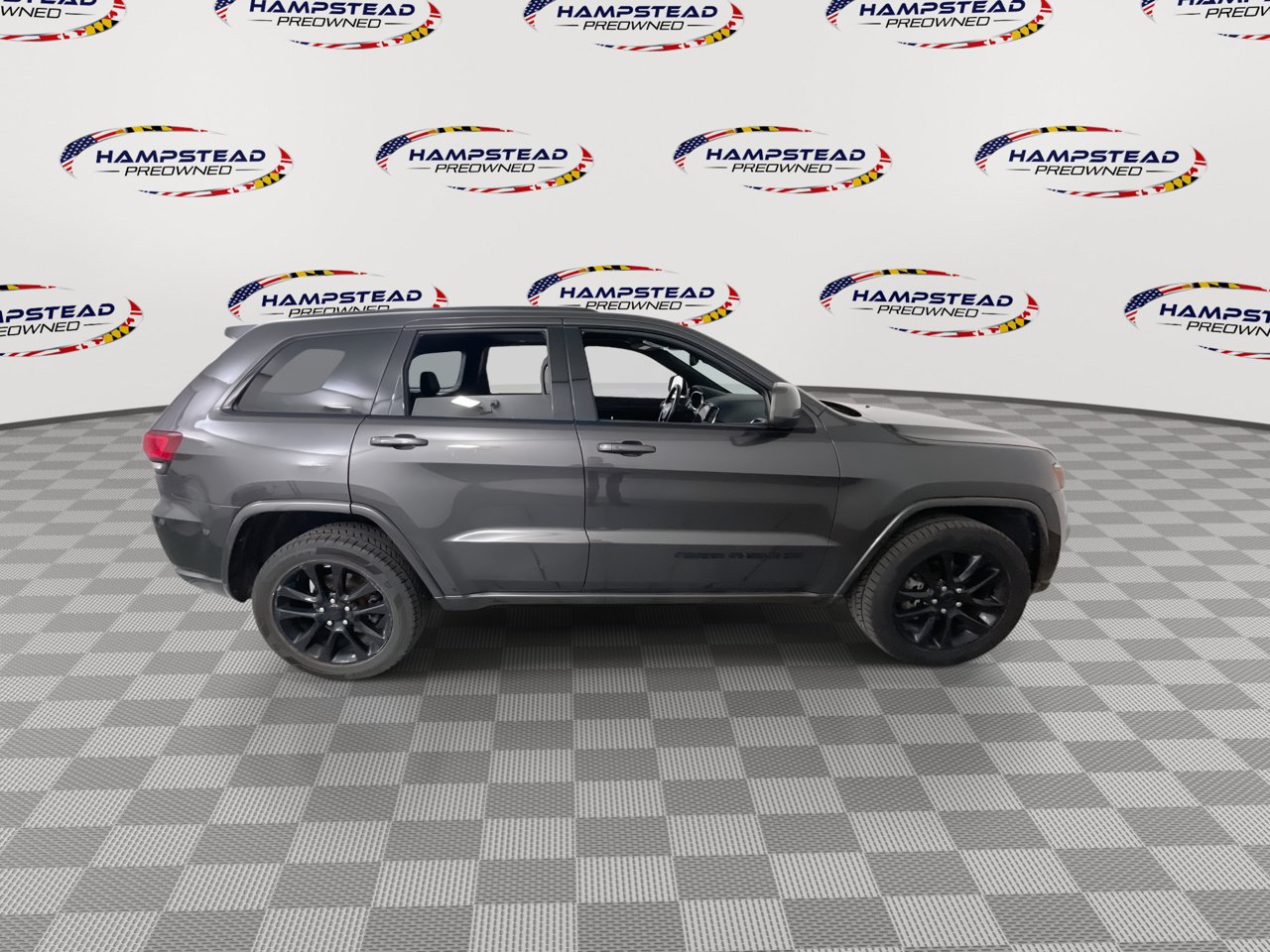 Used 2020 Jeep Grand Cherokee Altitude AWD/4WD image 9