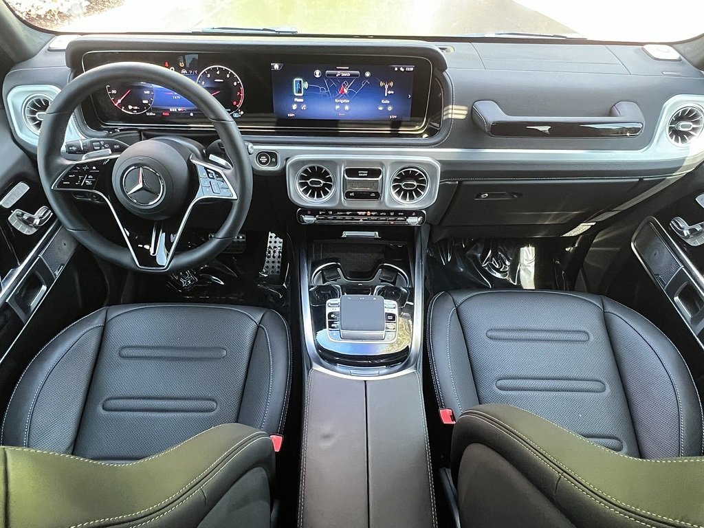 Used 2025 Mercedes-Benz G 550 image 32