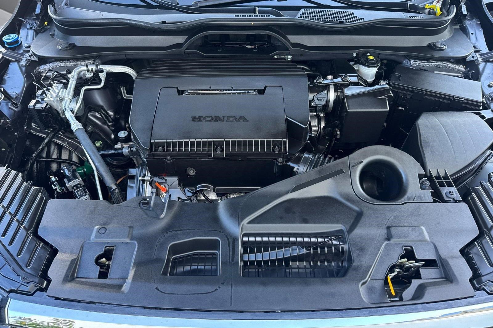 Certified 2025 Honda Pilot Touring image 37