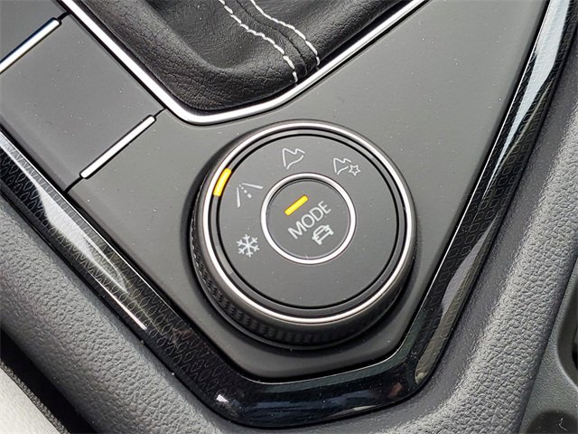 New 2026 Volkswagen Taos SE image 34