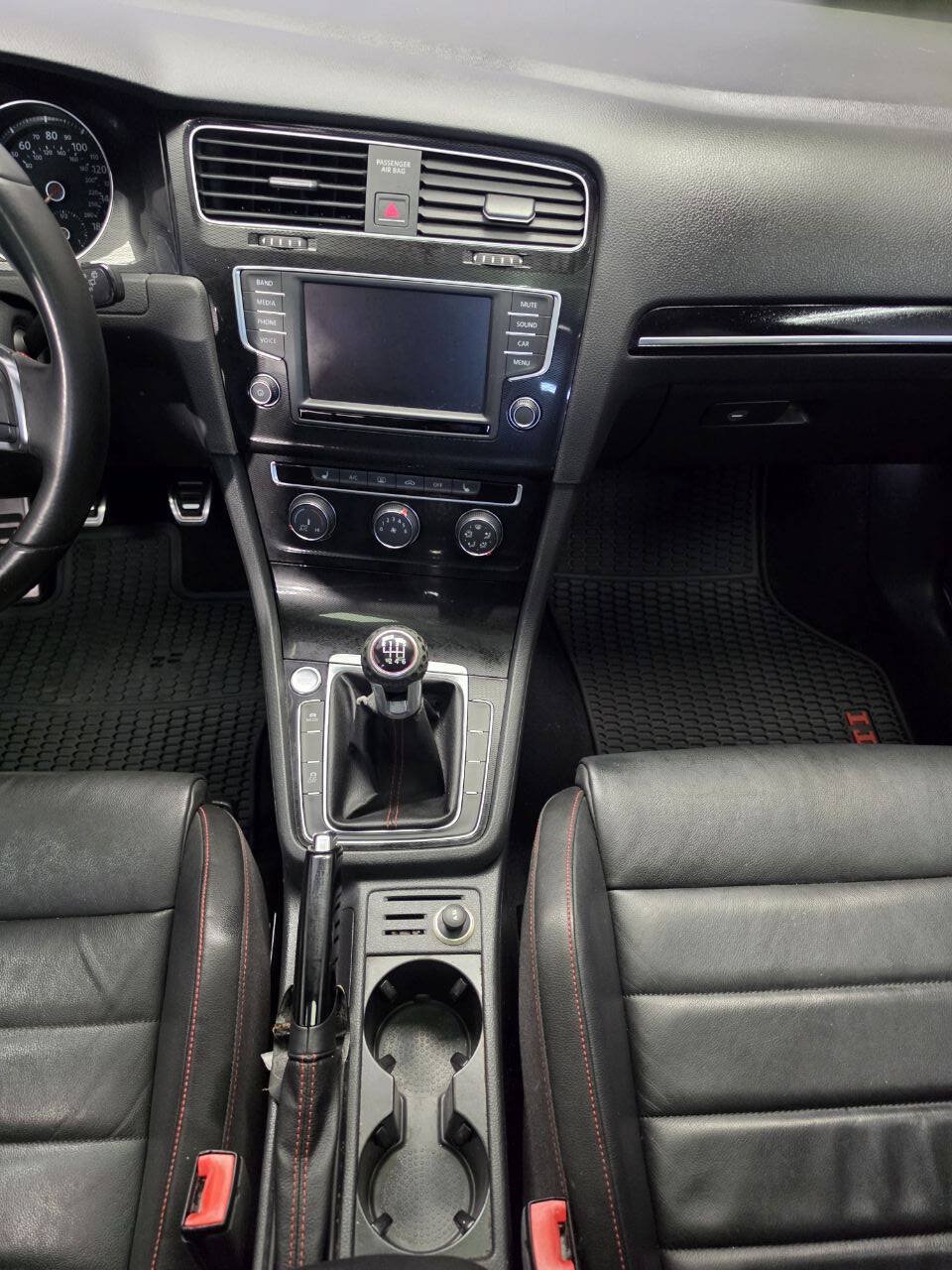 Used 2016 Volkswagen GTI SE FWD image 14
