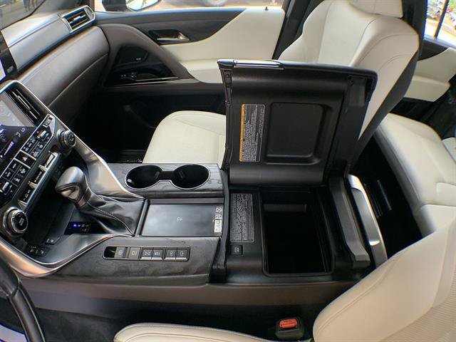 Used 2023 Lexus LX 600 4WD w/ Accessory Package (Z1) image 21