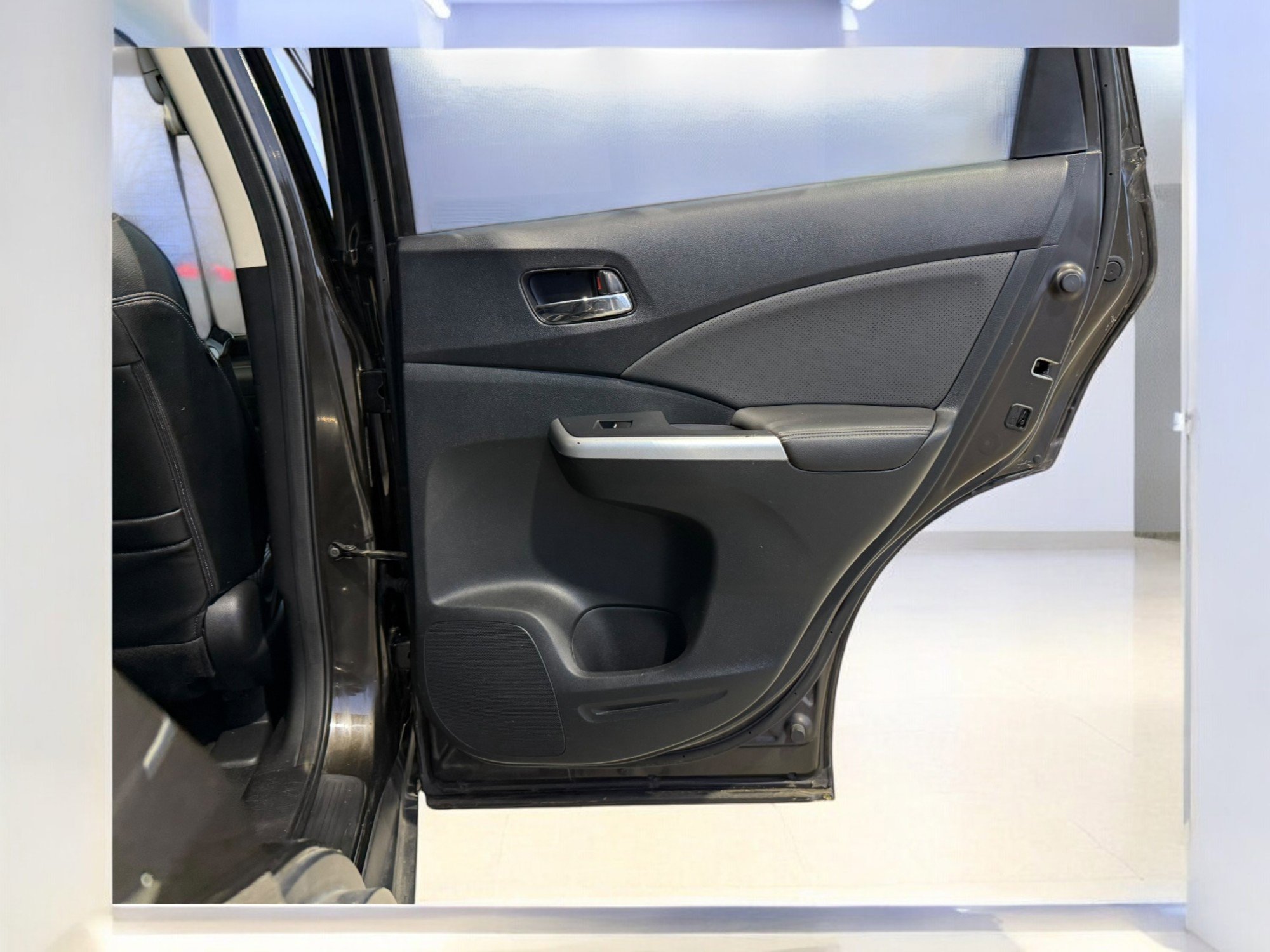 Used 2016 Honda CR-V Touring image 19