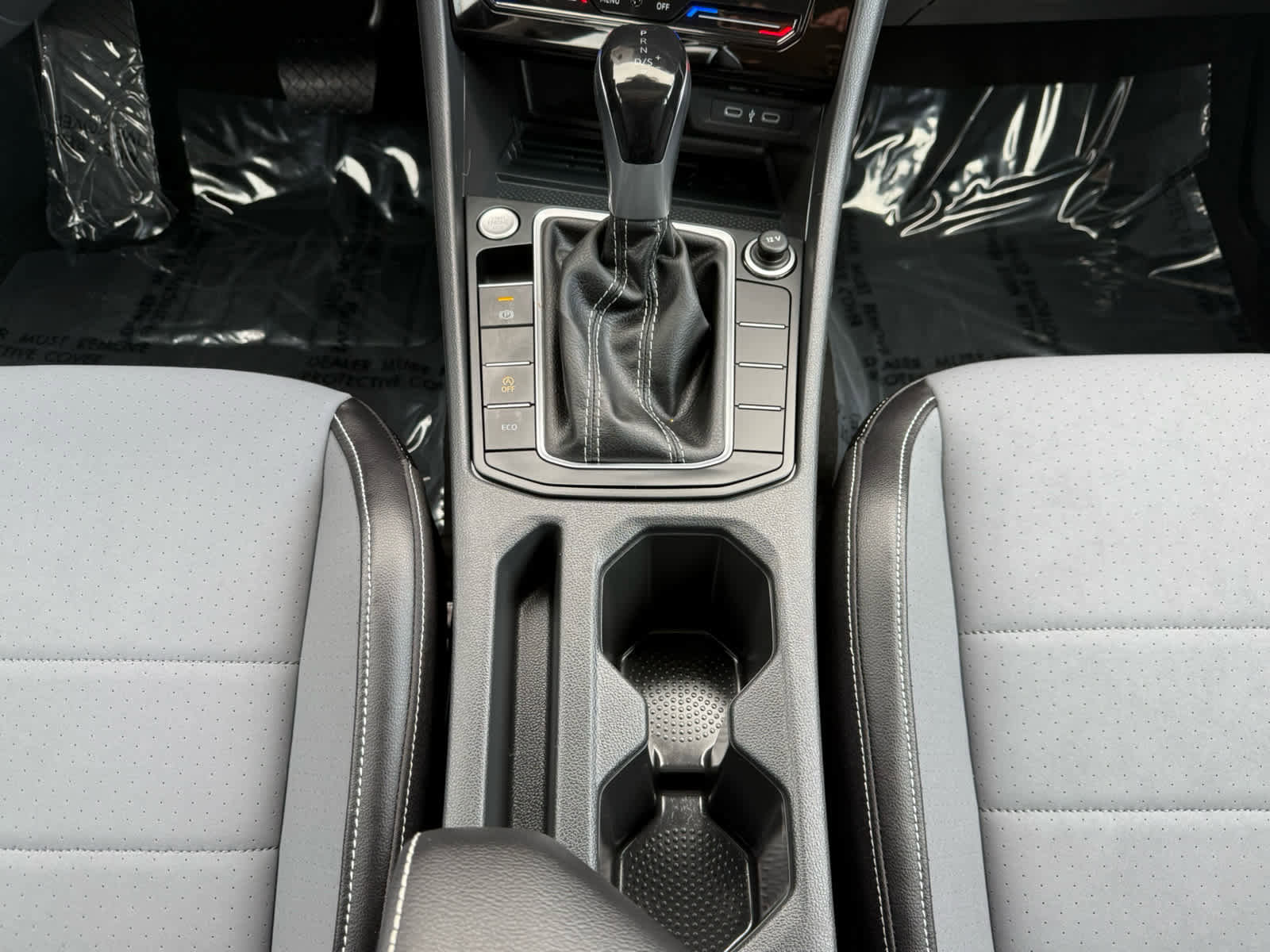 Used 2026 Volkswagen Jetta SE FWD image 25