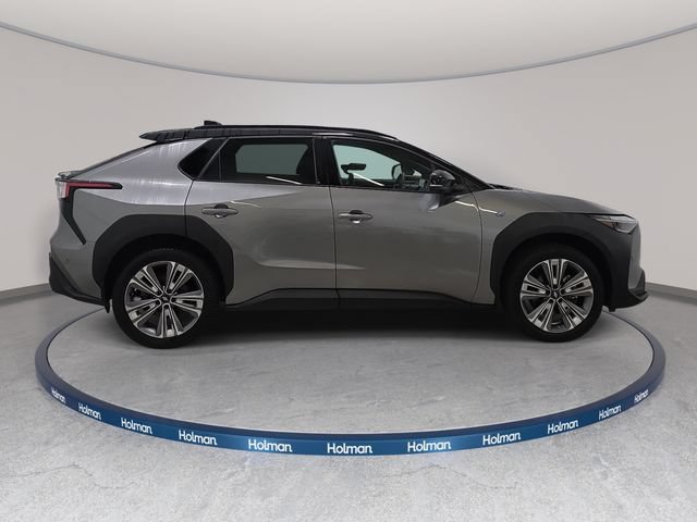 Used 2023 Subaru Solterra AWD image 5
