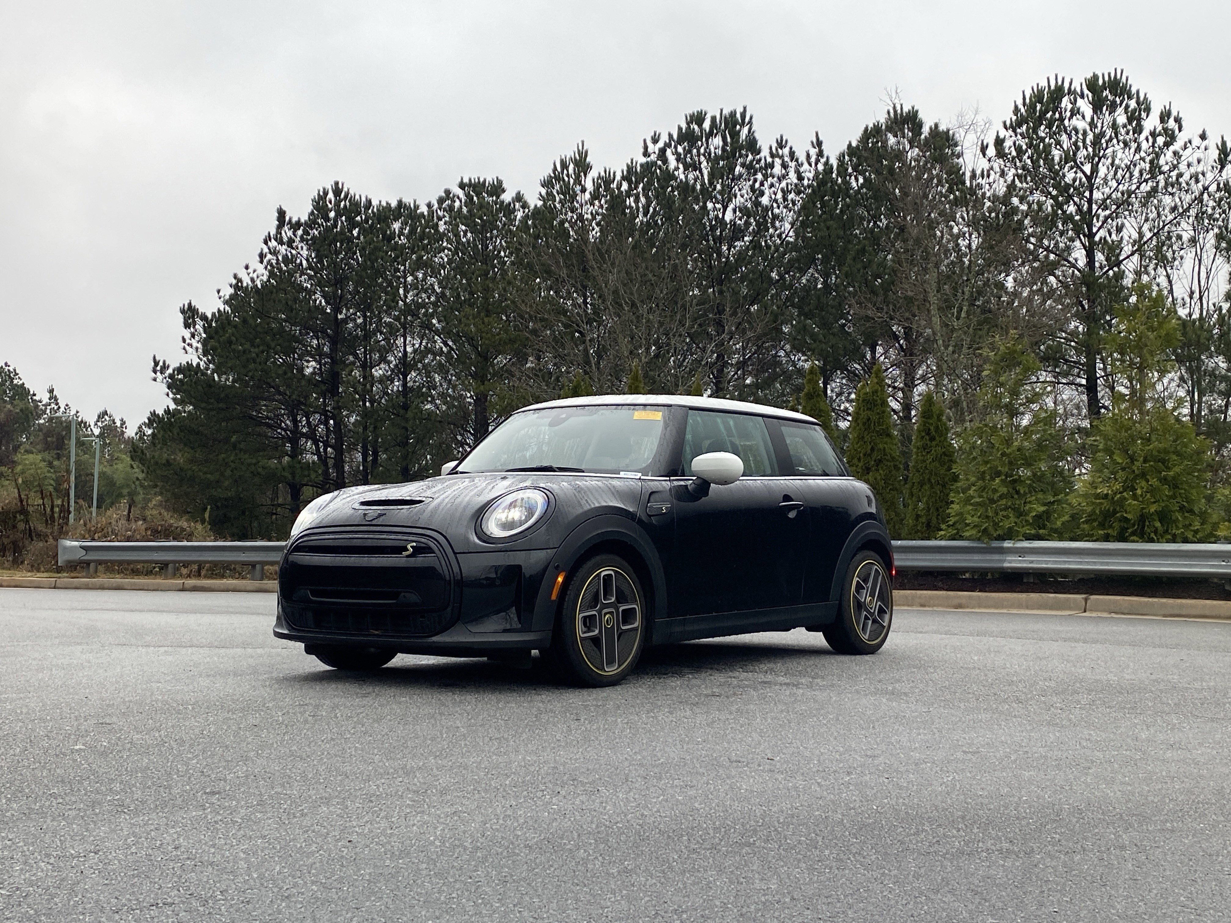 Certified 2024 MINI Cooper SE image 12