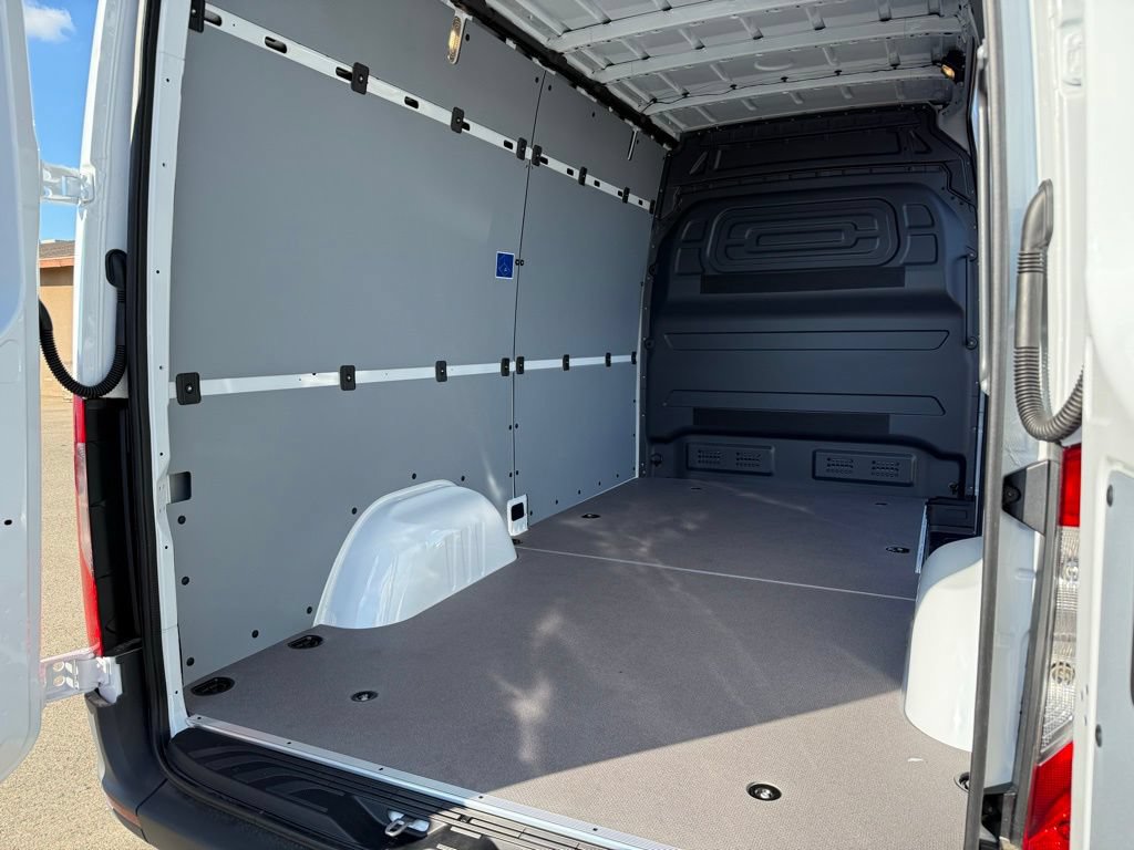 New 2026 Mercedes-Benz Sprinter 2500 image 18