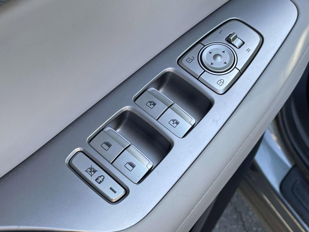 Used 2023 Hyundai Palisade SEL AWD/4WD image 16