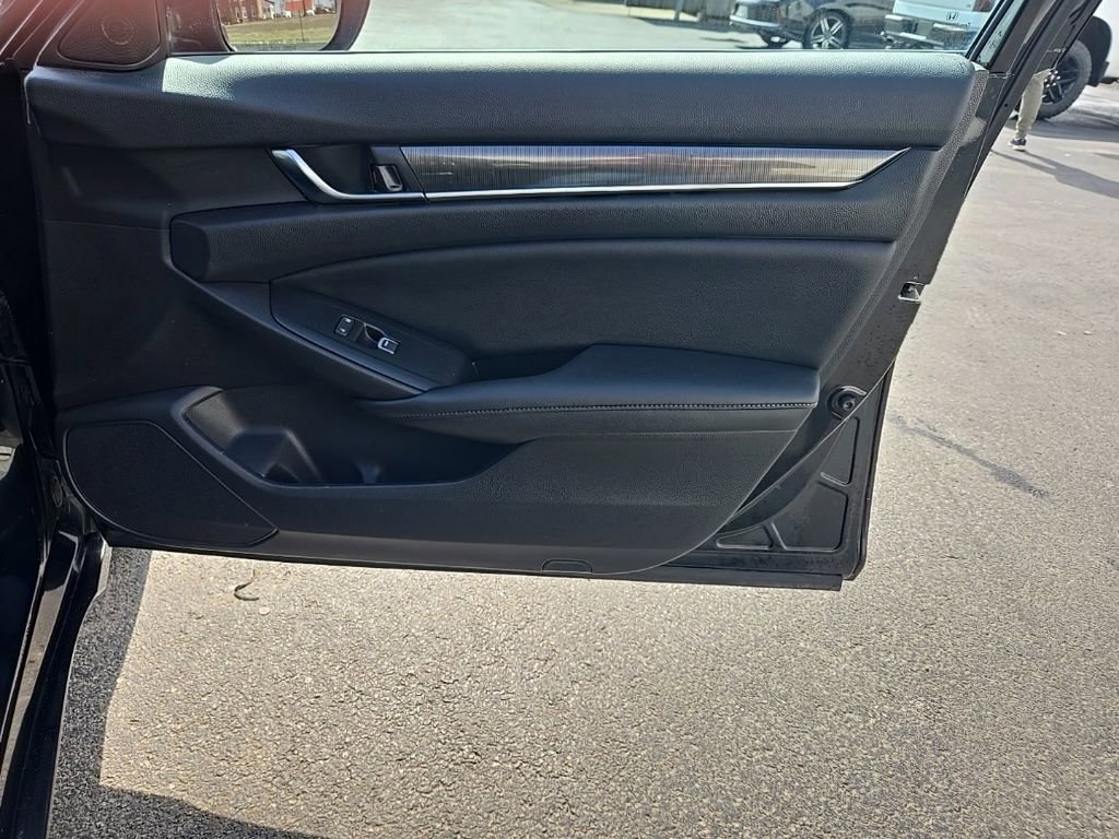 Used 2021 Honda Accord Sport image 30