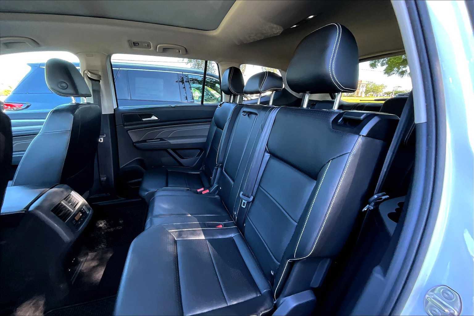 Used 2021 Volkswagen Atlas SE w/ Panoramic Sunroof Package image 20